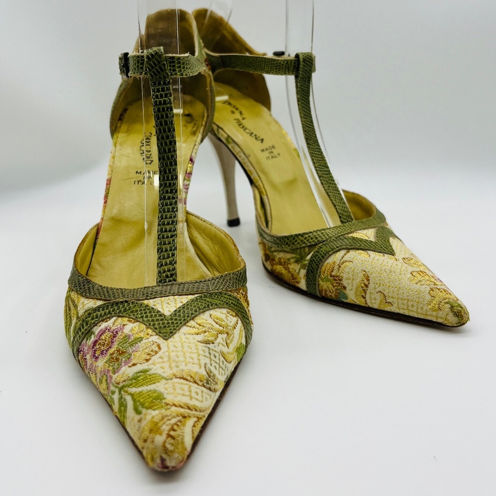Vintage Floral T-Strap Heels in Green and Cream